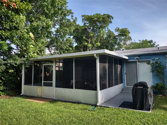 2 of 15 - 2506 Mayo St, Hollywood, FL