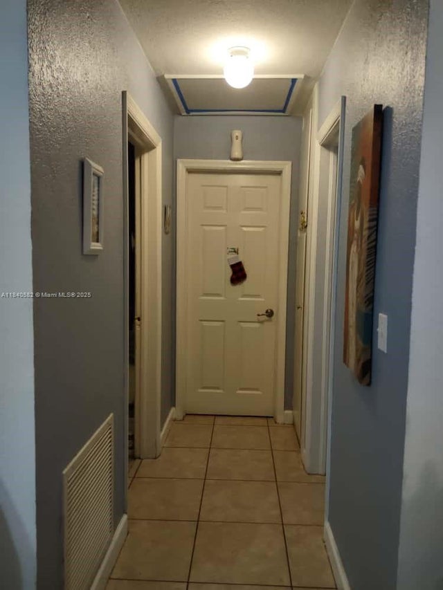4 of 15 - 2506 Mayo St, Hollywood, FL