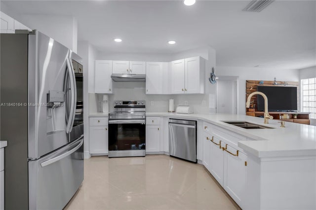 5 of 62 - 1204 Bayview Cir, Weston, FL