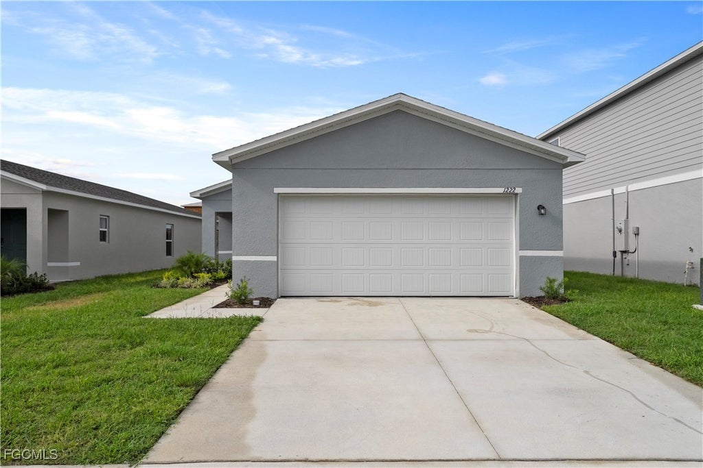 870 Friendship Cir, Labelle