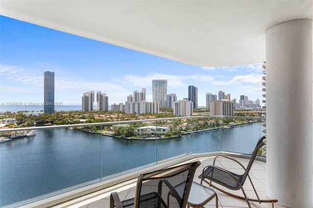 2 of 29 - 19707 Turnberry Way 15-e, Aventura, FL