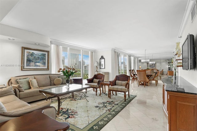 3 of 29 - 19707 Turnberry Way 15-e, Aventura, FL