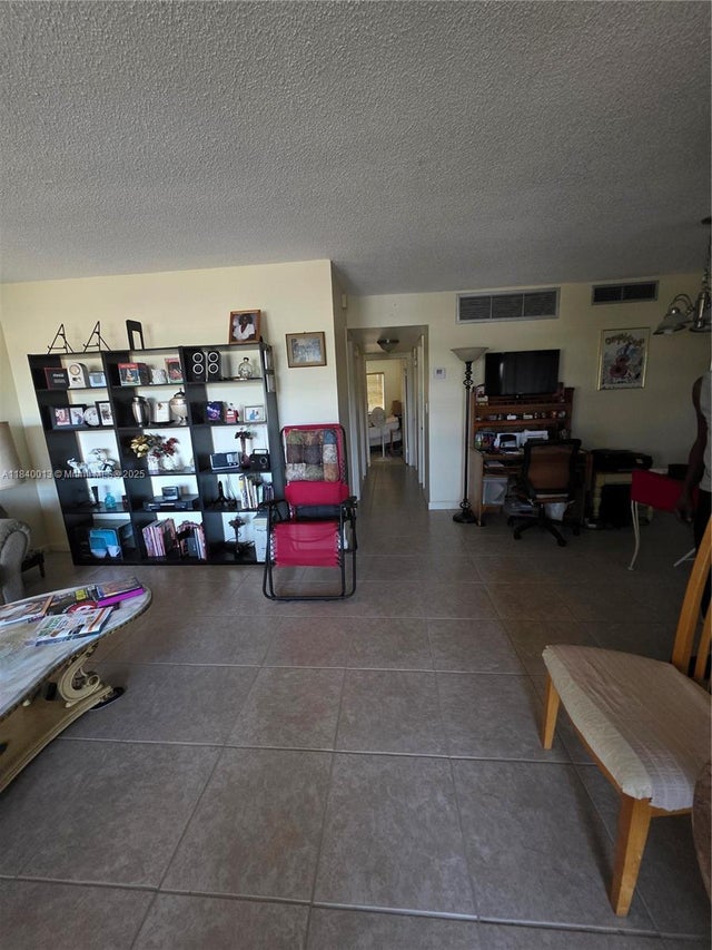 5 of 22 - 135 Ne 202nd Ter N25, Miami Gardens, FL