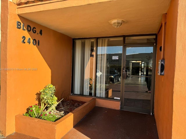 2 of 3 - 2401 Nw 41st Ave 205, Lauderhill, FL