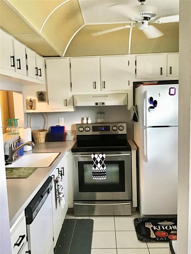 3 of 19 - 9200 Lime Bay Blvd 212, Tamarac, FL