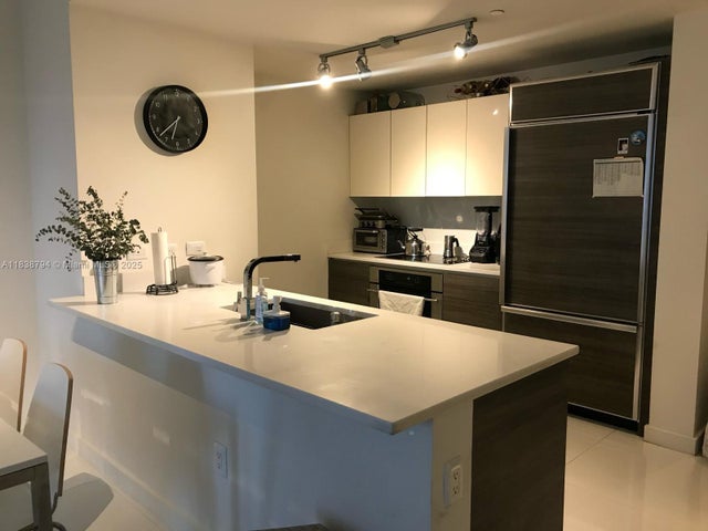 3 of 52 - 1100 S Miami Ave 1103, Miami, FL