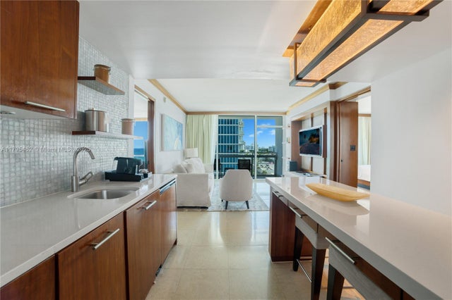 3 of 53 - 6801 Collins Ave 1014 (door 1004), Miami Beach, FL