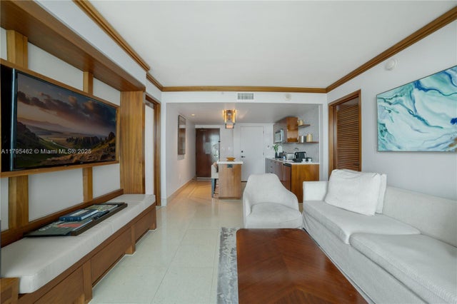 5 of 53 - 6801 Collins Ave 1014 (door 1004), Miami Beach, FL
