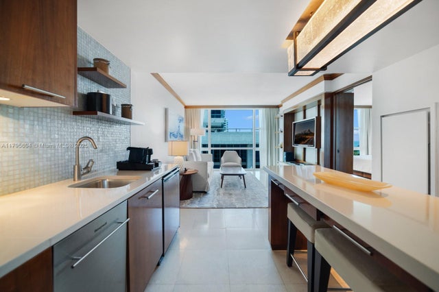 3 of 48 - 6801 Collins Ave 502 (door 511), Miami Beach, FL