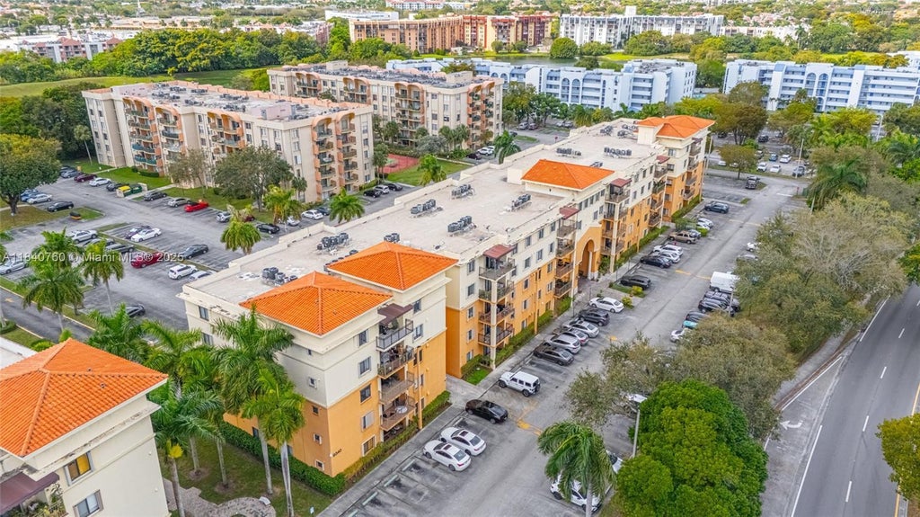 9340 Fontainebleau Blvd W411, Miami