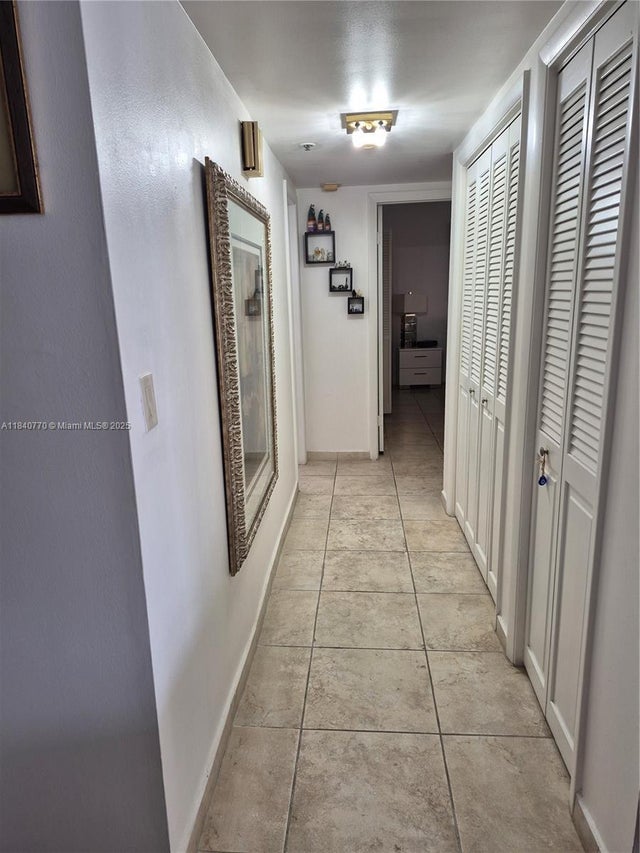 3 of 23 - 4001 Hillcrest Dr 705, Hollywood, FL