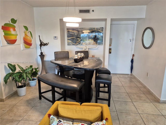 4 of 23 - 4001 Hillcrest Dr 705, Hollywood, FL