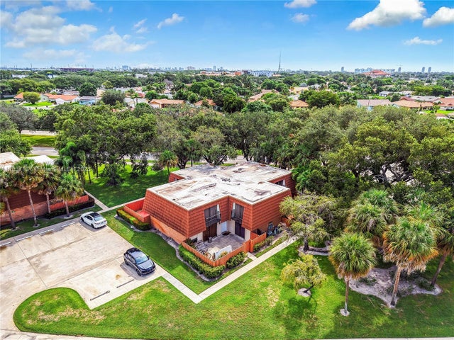 5 of 31 - 135 Heritage Way, West Palm Beach, FL