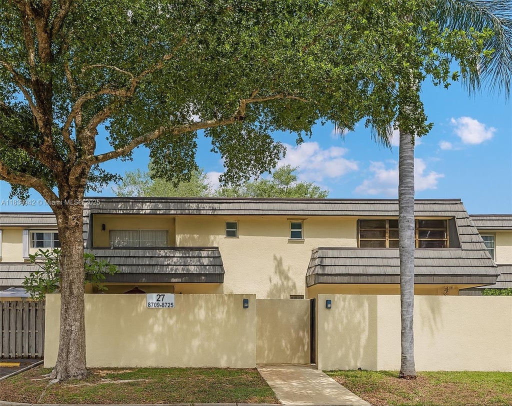 8713 Sw 137th Ave 8713, Miami