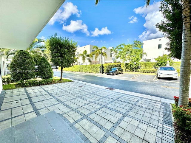 3 of 61 - 7459 Nw 97th Ct, Doral, FL
