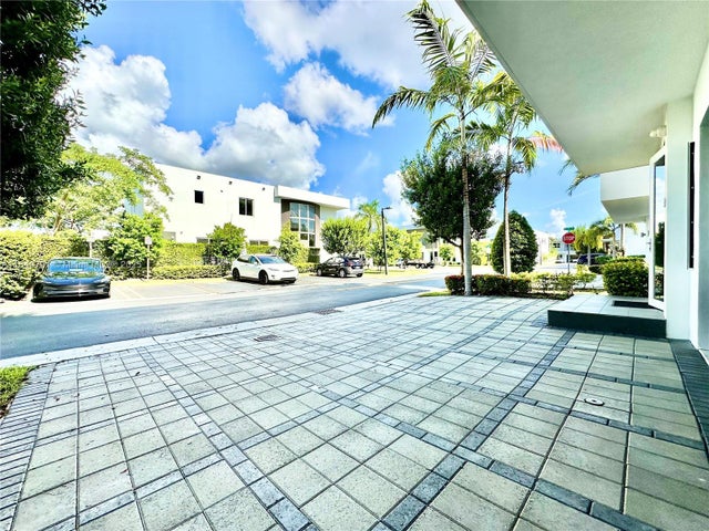 4 of 61 - 7459 Nw 97th Ct, Doral, FL