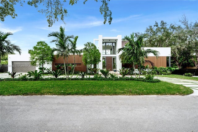 1 of 59 - 967 Ne 117th St, Biscayne Park, FL