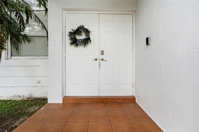 5 of 50 - 15776 Sw 92nd Ter, Miami, FL