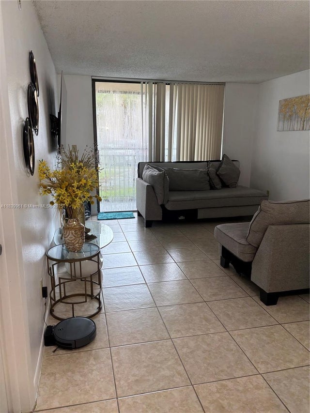 4 of 24 - 14525 N Kendall Dr 111j, Miami, FL