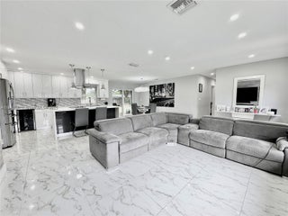 Photo of Listing #A11840591