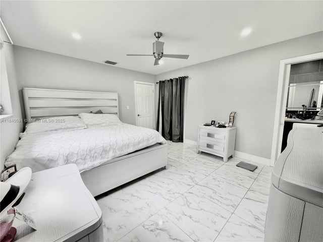4 of 30 - 161 Nw 46th Ter, Plantation, FL