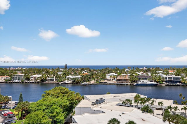 2 of 77 - 20281 E Country Club Dr 704, Aventura, FL