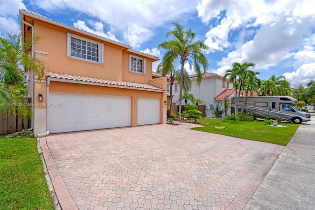 2 of 53 - 11331 Nw 64th Ter, Doral, FL