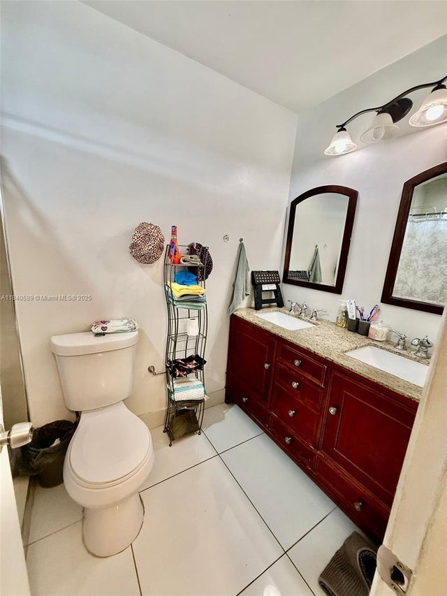 5 of 5 - 1400 Ne 191st St 323, Miami, FL