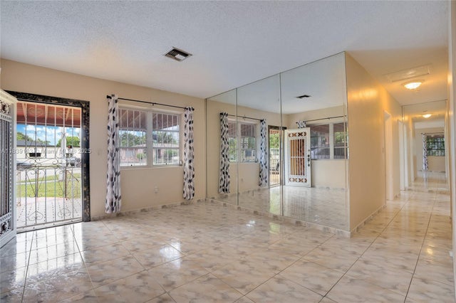 3 of 20 - 1180 Nw 135th St, North Miami, FL