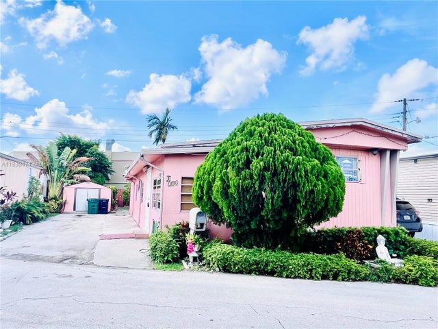 1 of 20 - 8181 Nw South River Dr, Medley, FL