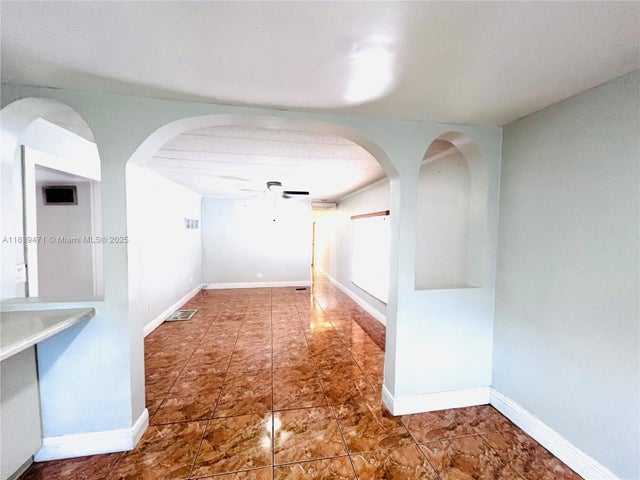 5 of 20 - 8181 Nw South River Dr, Medley, FL