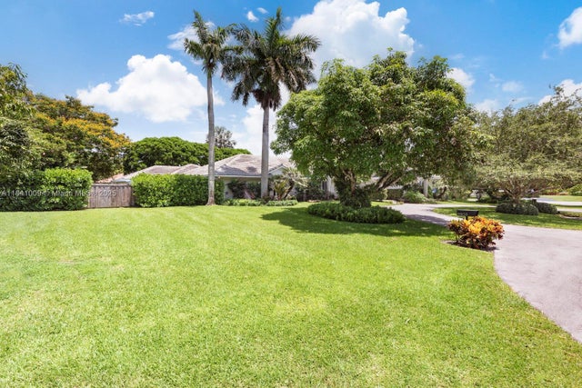2 of 33 - 15503 Sw 74th Pl, Palmetto Bay, FL