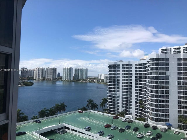 4 of 27 - 19101 Ne 36th Ct 1506, Aventura, FL