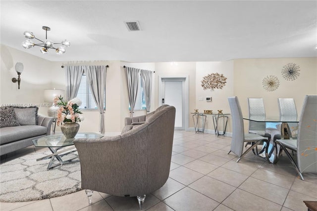 5 of 47 - 4461 Sw 162nd Ct, Miami, FL