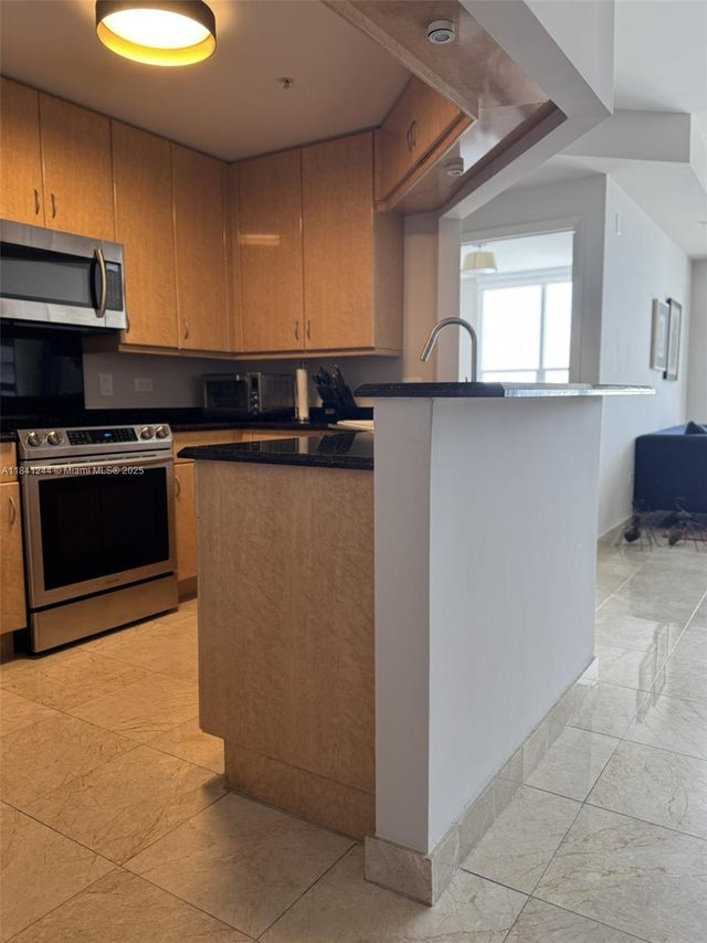 2 of 14 - 801 Brickell Key Blvd 2705, Miami, FL