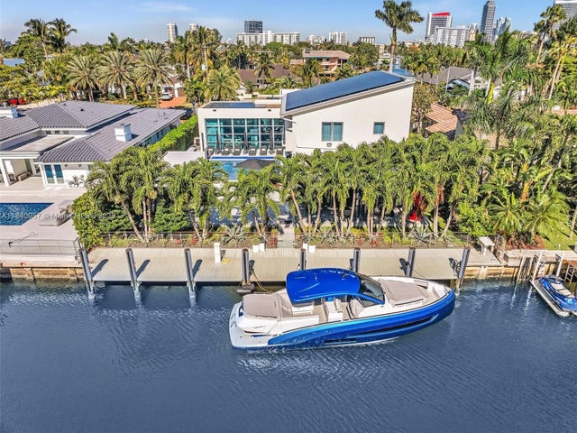 1 of 76 - 307 Holiday Dr, Hallandale Beach, FL