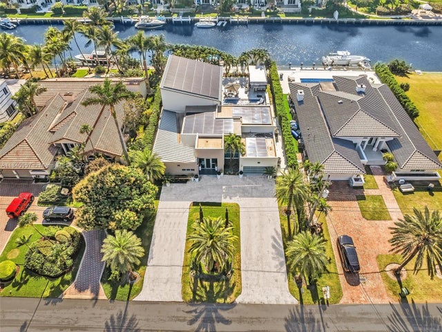 5 of 76 - 307 Holiday Dr, Hallandale Beach, FL
