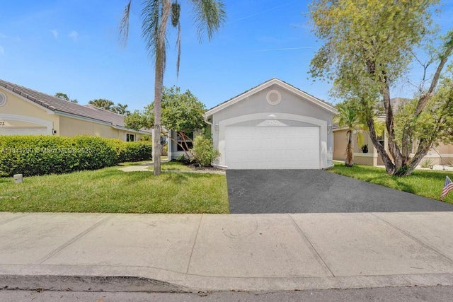 1 of 40 - 2702 Arborwood Rd, Davie, FL