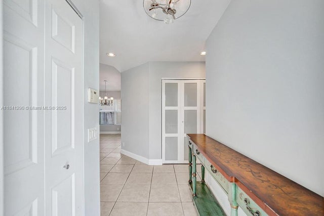 4 of 40 - 2702 Arborwood Rd, Davie, FL