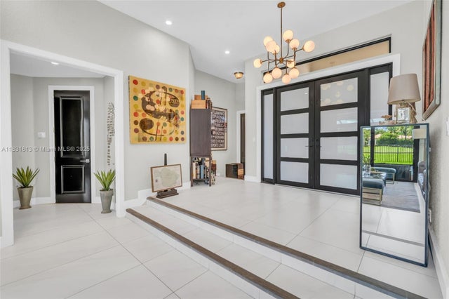 4 of 61 - 2583 Mayfair Ln, Weston, FL