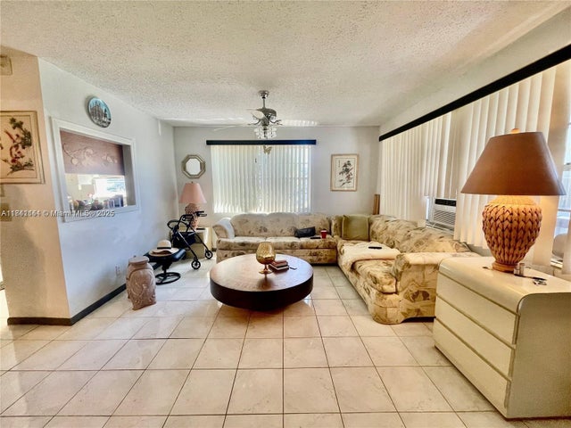 4 of 37 - 337 Durham J 337, Deerfield Beach, FL