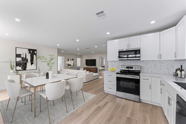 1 of 40 - 2609 Sw 13th Pl, Fort Lauderdale, FL