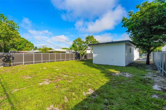 4 of 19 - 1050 Superior St, Opa Locka, FL