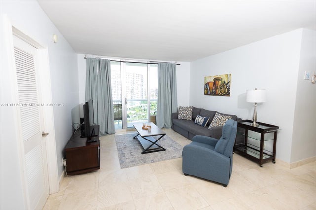 3 of 29 - 3901 S Ocean Dr 11p, Hollywood, FL