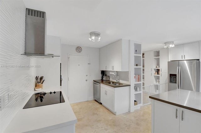 4 of 24 - 800 Ne 195th St 212, Miami, FL