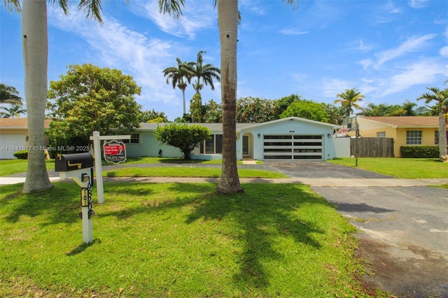 4 of 29 - 19820 Sw 83rd Ave, Cutler Bay, FL