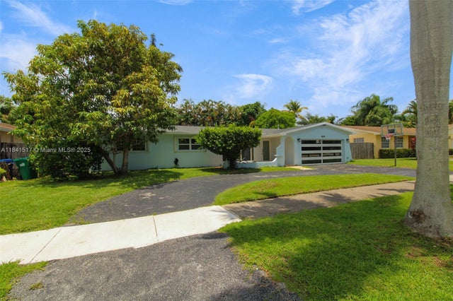 5 of 29 - 19820 Sw 83rd Ave, Cutler Bay, FL