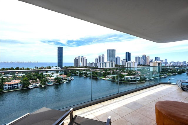 1 of 44 - 19707 Turnberry Way 18j, Aventura, FL