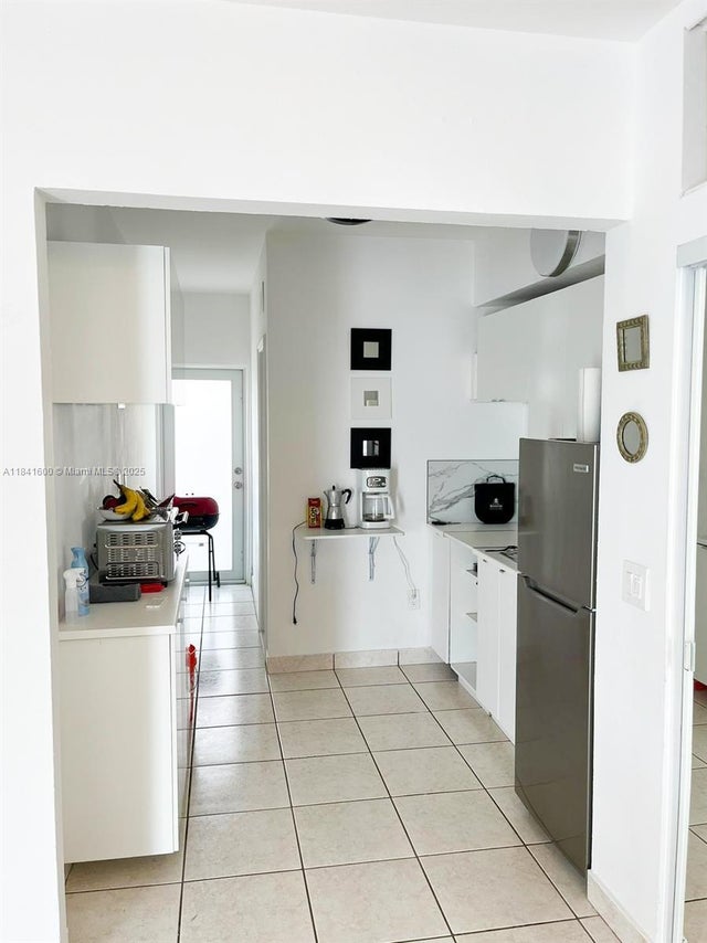 5 of 22 - 2160 Bay Dr 2-11, Miami Beach, FL