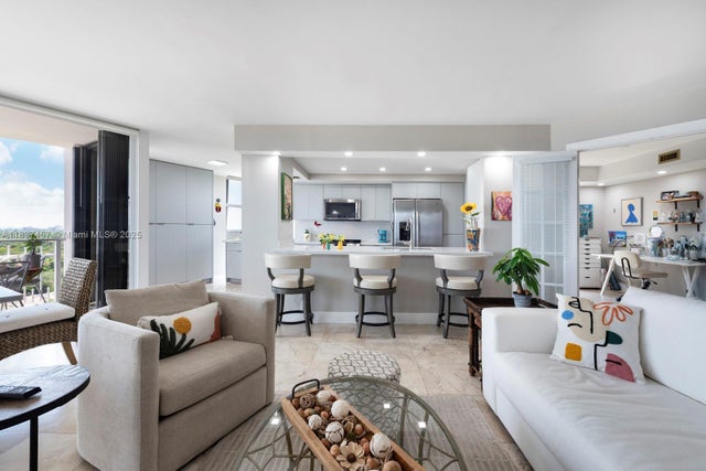 5 of 30 - 2000 Towerside Ter 1512, Miami, FL